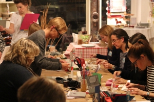 Blogger beim Meine Kartenmanufaktur Bastel-Workshop