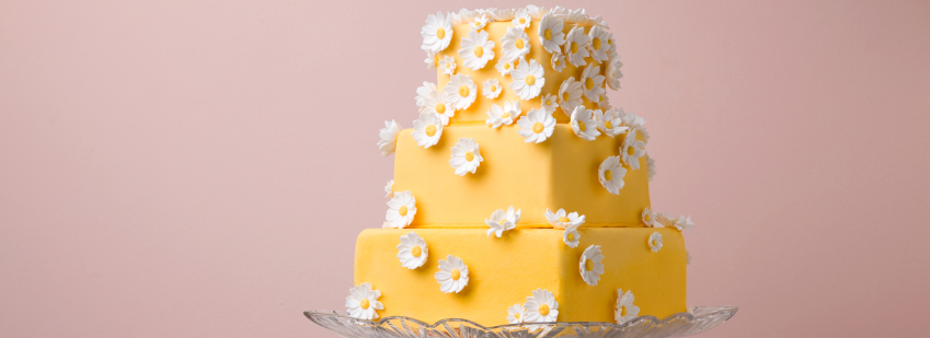 Ausgefallene Hochzeitstorten: Von Topsy Turvy bis Flower Power