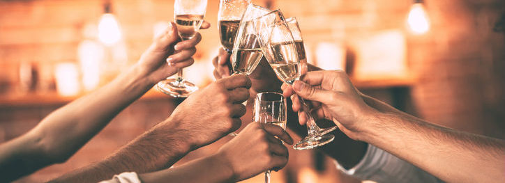 Haltbarkeit, Kalorien und Sorten: Alles, was Sie schon immer über Sekt wissen wollten